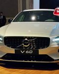 مجموعة عز العرب تحتفل بإطلاق فولفو V60 في السوق المصري